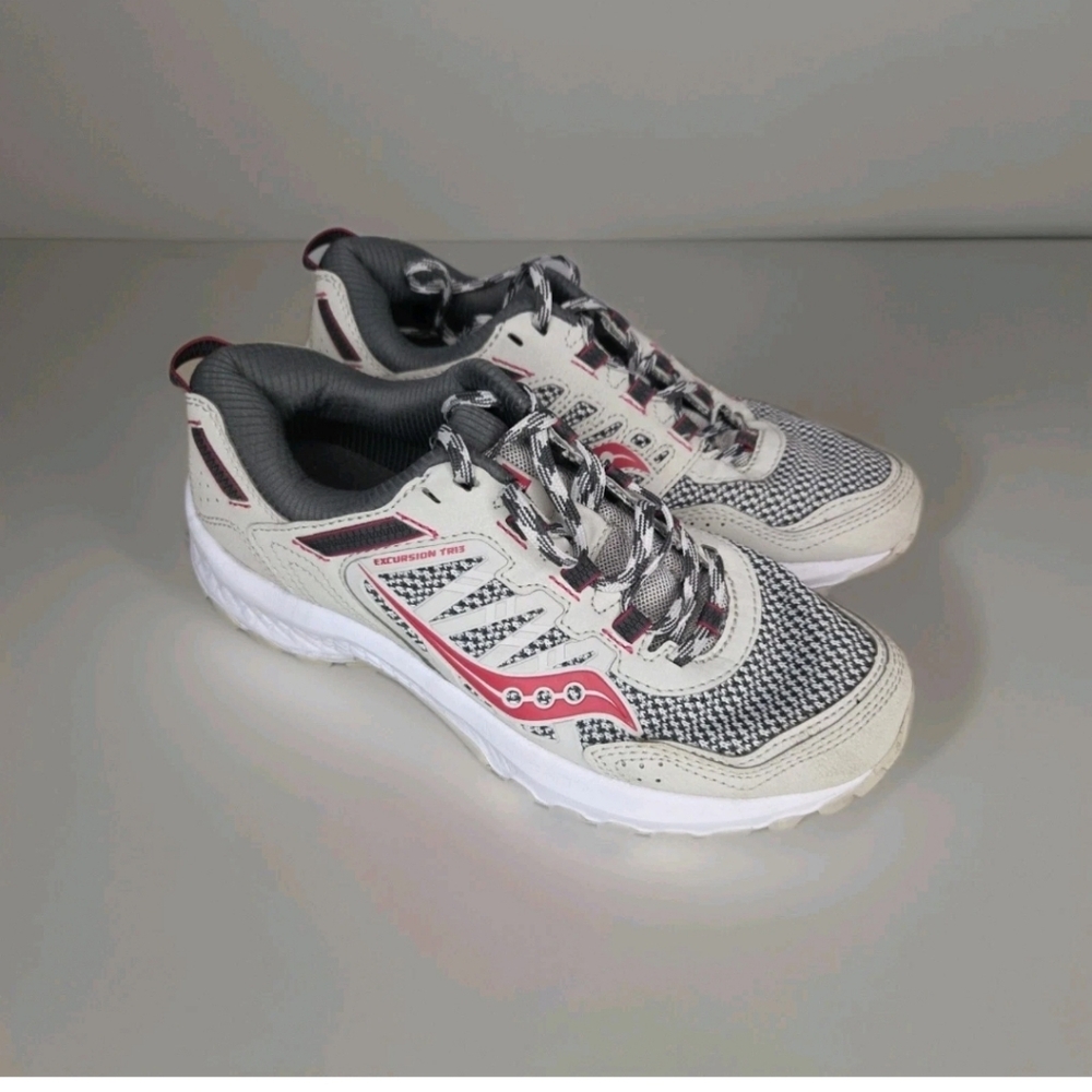 Saucony Womens Shoes Size 7 Excursion TR13 Athletic